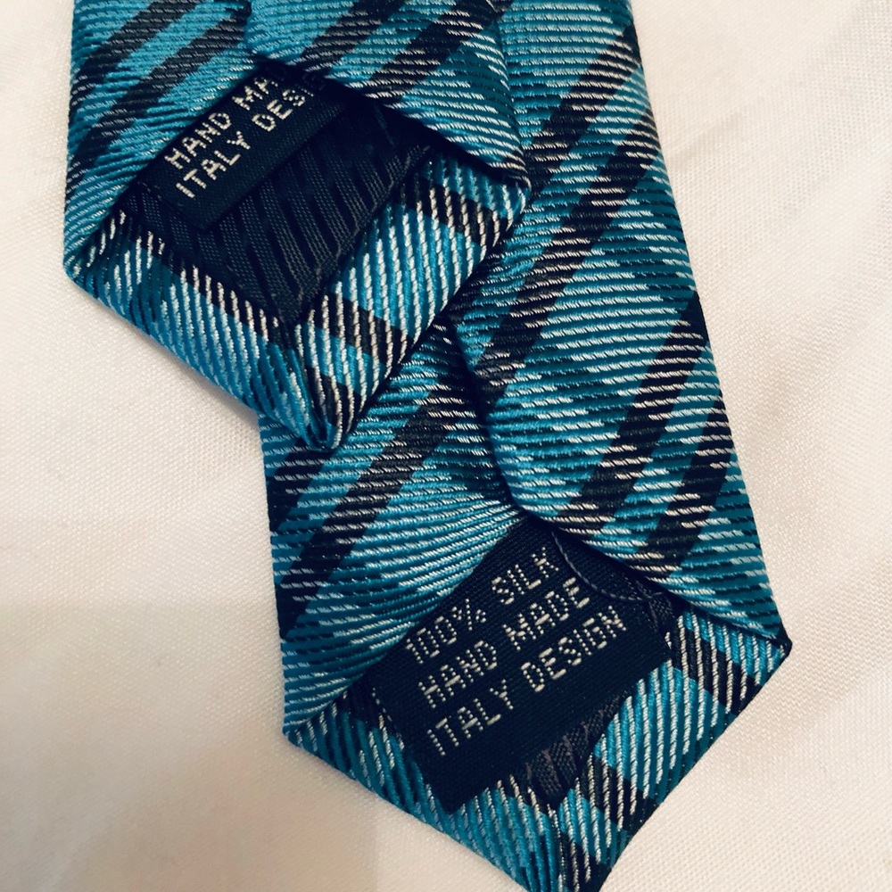 Necktie - Picture 3 of 4